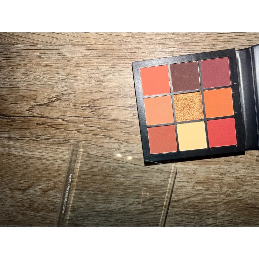 Huda Beauty Eyeshadow Palette Warm Brown Obsessions 9 Pan Matte Shimmer Compact